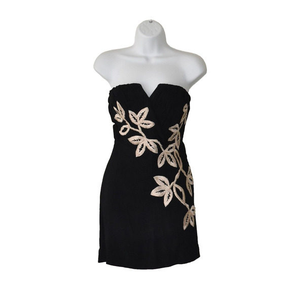 B2 NWT FREE PEOPLE Black Floral Embroidered Strapless Mini Dress Size 4 $250 - Picture 1 of 7
